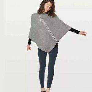 Lululemon On the Go Poncho 100% Merino Wool O/S